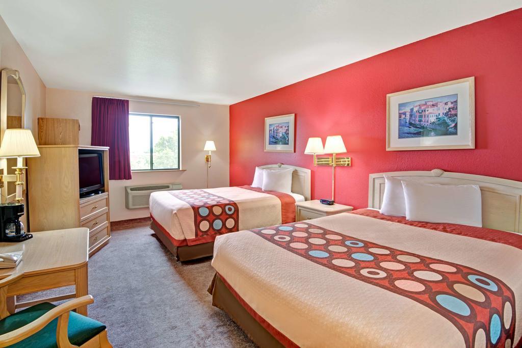 Super 8 By Wyndham Albuquerque West/Coors Blvd Hotel Exterior foto